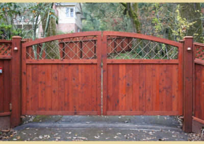 Arch Top Bi-Parting Driveway Gate Redwood w/ Steel Lattice