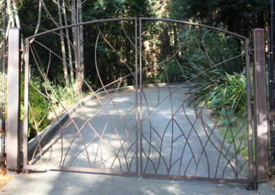 Arch Top Bi-Parting Driveway Gate w/ Heart & Branches