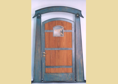 Arch Top Wood Fill Walk-Through Gate w/ Flying Geese Window and Modern Archway